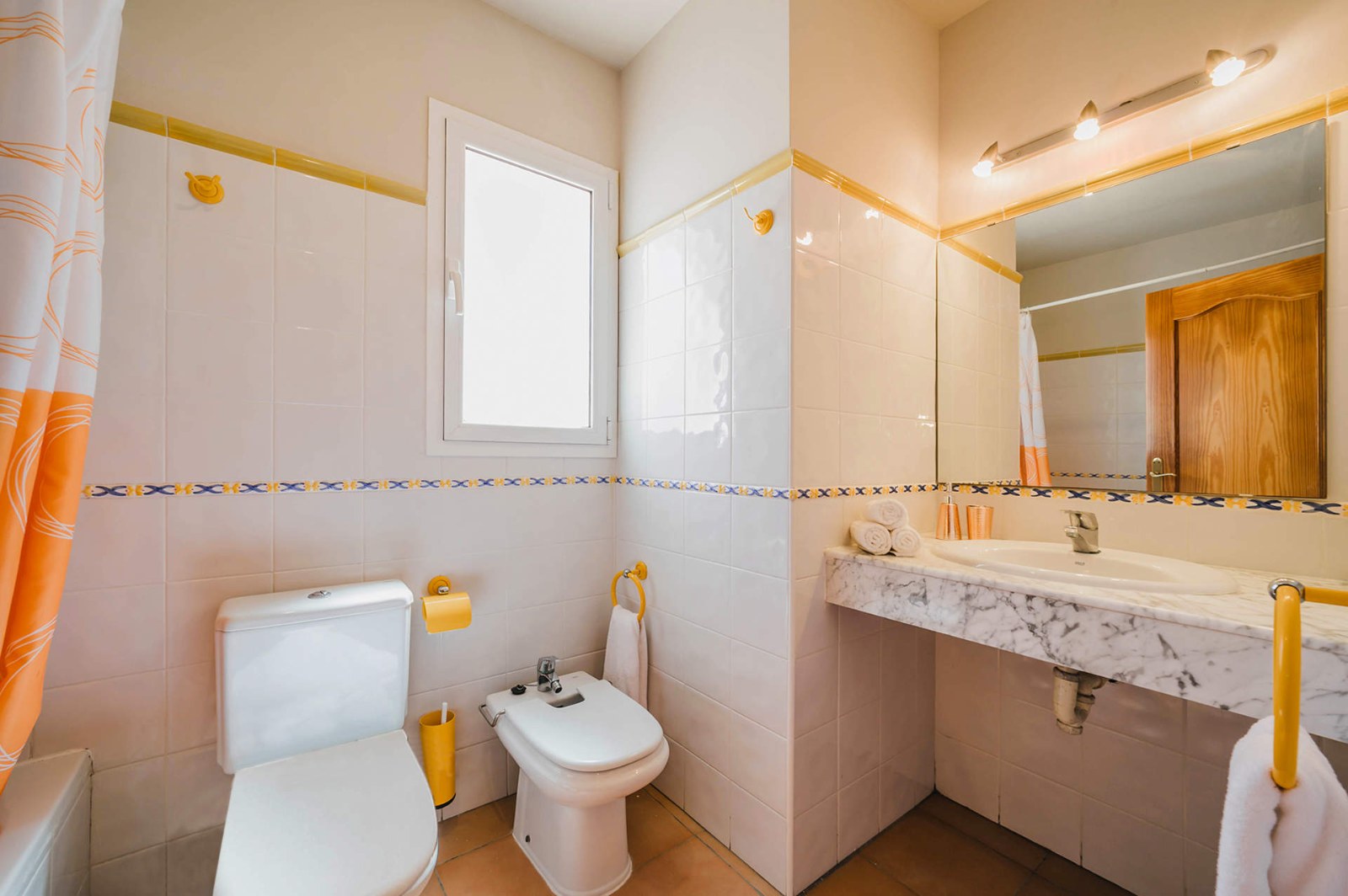 Reforma integral de baño — Torrevieja — antes